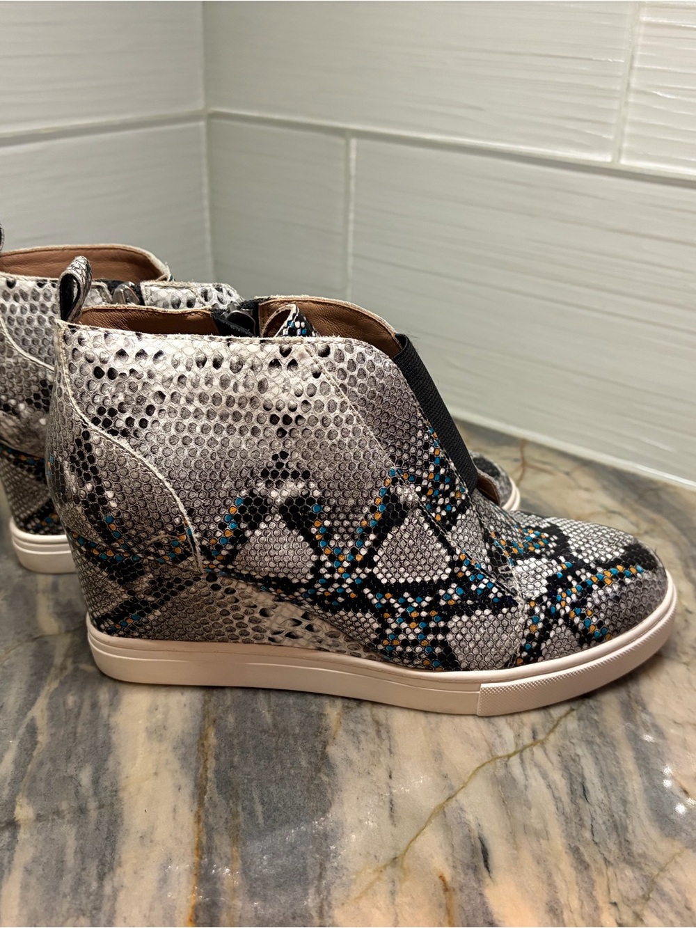 Linea Paolo Wedge Sneaker 5 Felicia III Platform Shoes Bootie Leather snake